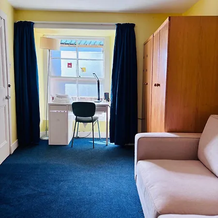 Entire Flat In Edinburgh, Center