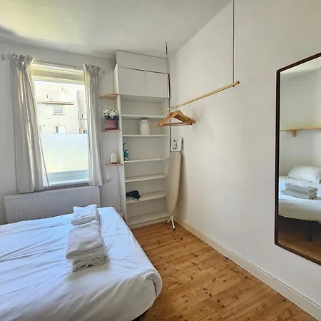 Charming 2-bedroom Ground Floor With Garden And Free On-street Parking *