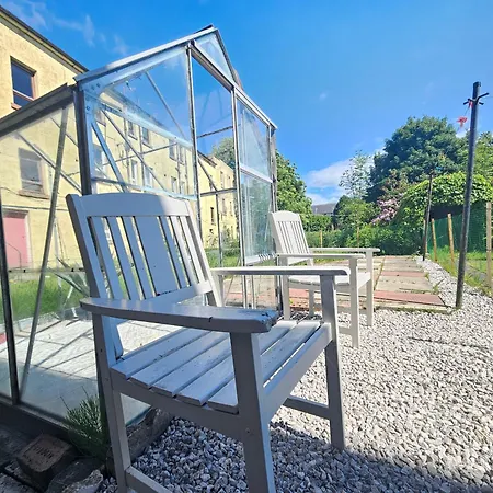 Charming 2-bedroom Ground Floor With Garden And Free On-street Parking Apartment Edinburgh