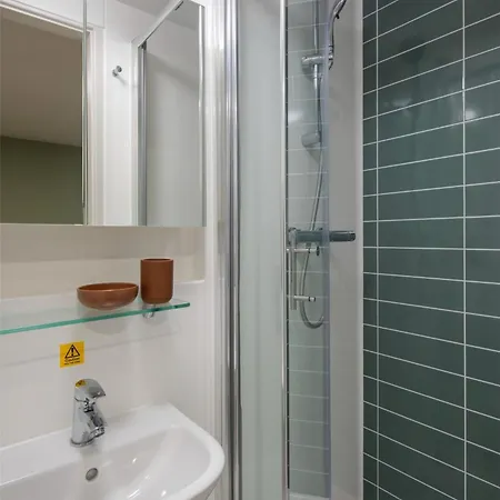 Student Only Norton's Student Living In *