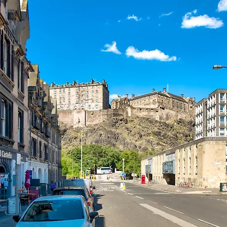 Grindlay St - Fantastic 2br In Theatre District Edinburgh