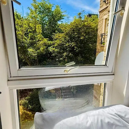 The Tartan Проживание в семье