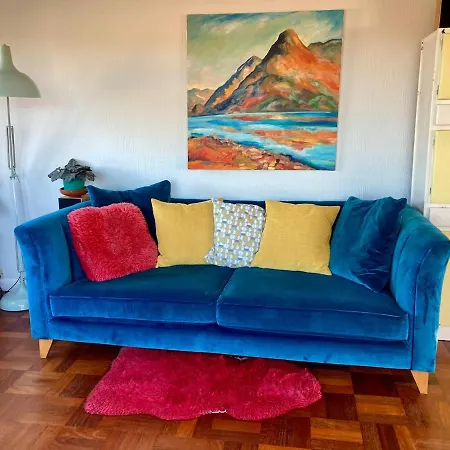 Mid-century Gem Steps From The Апартаменты *