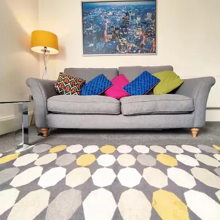 Magic Of Meadows 4 Bedroom Spacious Flat * Edinburgh