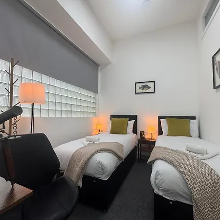 Aparthotel Squarezzz - Group *