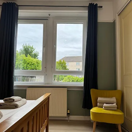 Peaceful Centre Retreat At Great Location And Easy Access Lägenhet