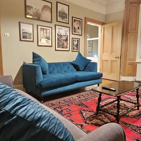 Cosy 2 Bedroom Flat-castle View Apartment *