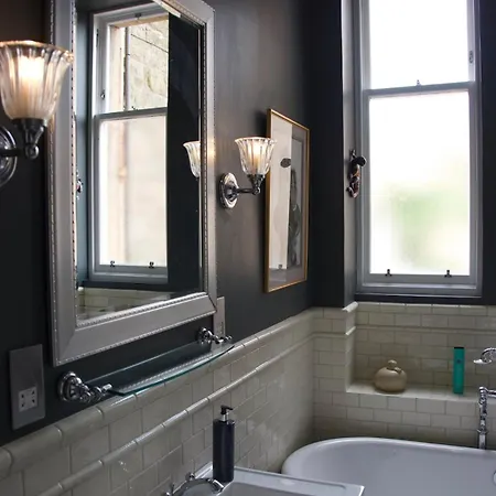 Апартаменты Victorian With Car Parking In Driveway, Murrayfield Эдинбург