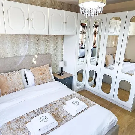 Prázdninový dům Duddingston 9 Bedroom House - *