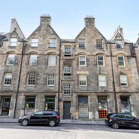 Elegant In The Heart Of Apartman