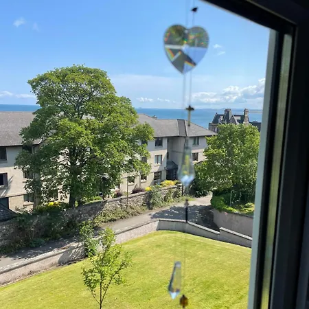 Mid-century Gem Steps From The Апартаменты *