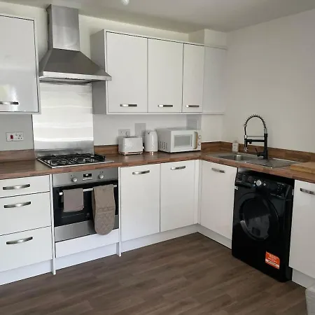 Newly Refurbished Large With Huge Garden Апартаменты Эдинбург