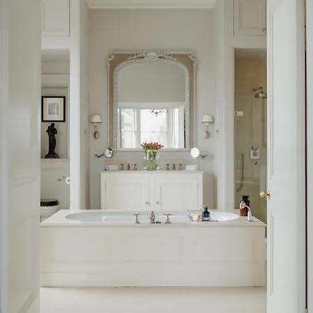 Private And Prestigious Luxury Holiday home *