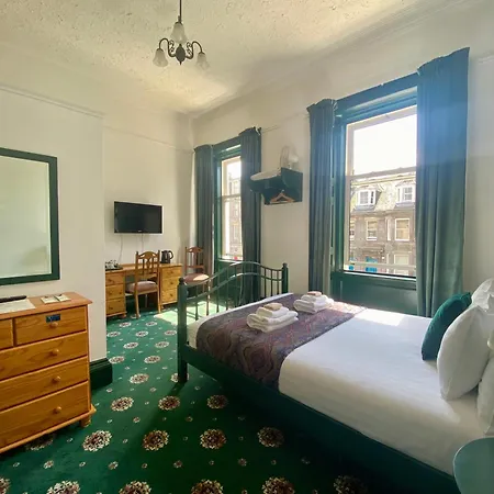 4 Friends House Penzion *