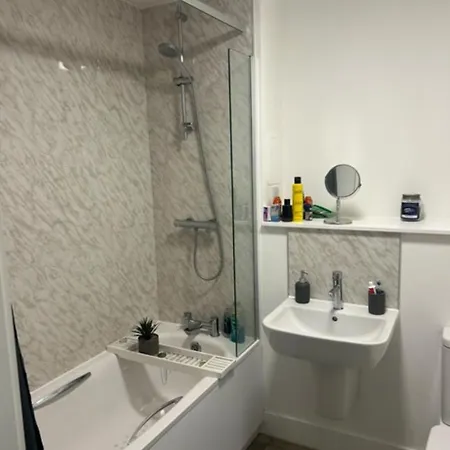 1 Bedroom Flat 아파트 에든버러
