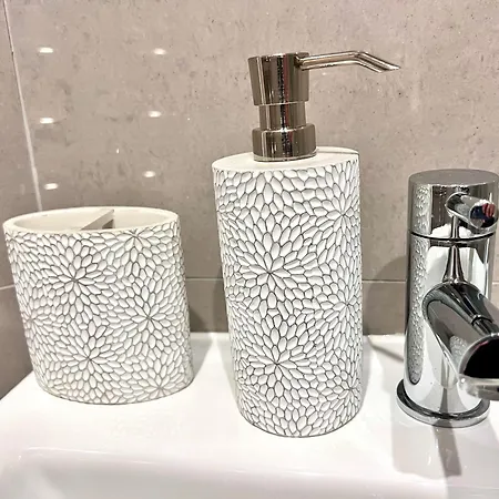 Heart Of The - 3 Bedroom Oasis Apartamento Edimburgo