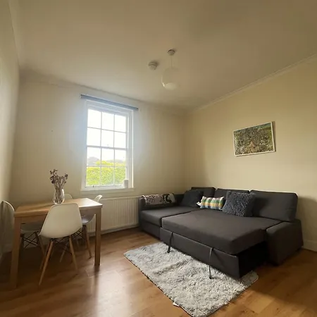 Apartment Centre - George Square *