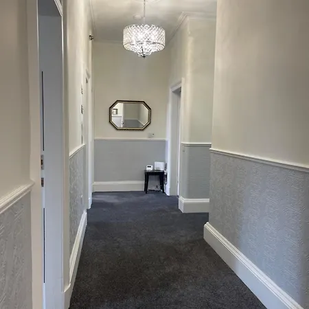 Entire Victorian House 2br - 4 Guests * Edinburgh