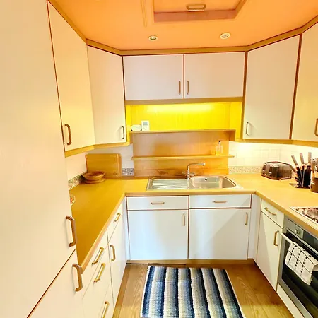 Duplex - Centre 4-bed Retreat * Эдинбург