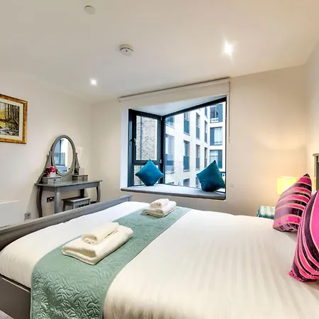דירה Lovely 1-bedroom Unit Near Castle אדינבורו