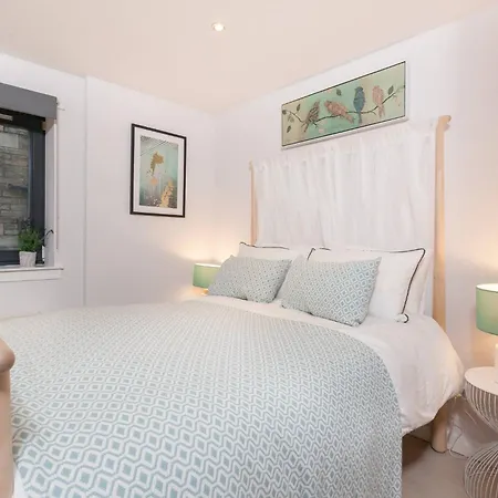 Walk Everywhere -top Rated Flat On The Royal Mile.