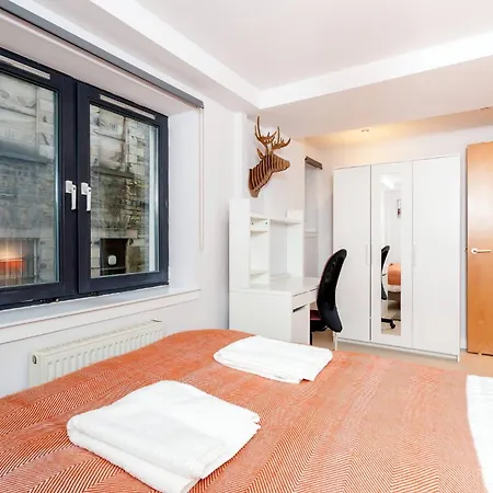 Walk Everywhere -top Rated Flat On The Royal Mile. アパート *