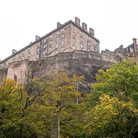 Apartamento Lovely 1-bedroom Unit Near Castle