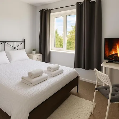Cozy 2br Flat Near Centre Free Parking Fast Wifi