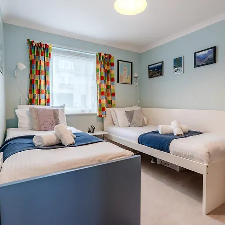 Apartment Homely 2-bed Free Park Edinburgh