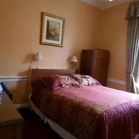 Averon Πανσιόν