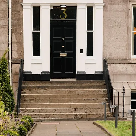 3 John's Place Townhouse 4* エディンバラ