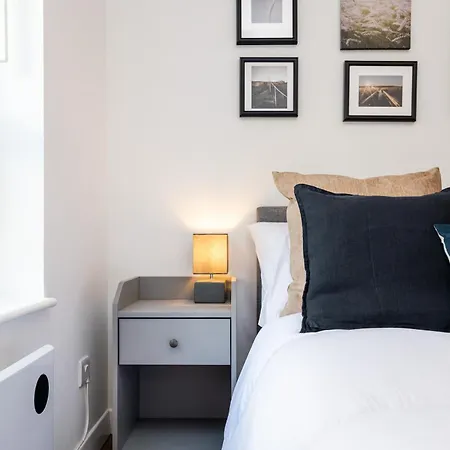 2bedroom Apartment-free Parking * Edinburgh