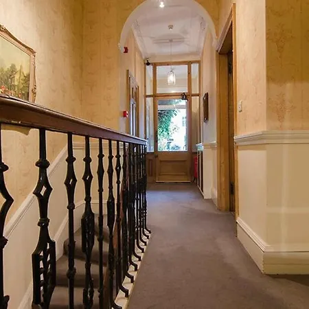 Apartamento Spacious Flat Near Centre Edimburgo