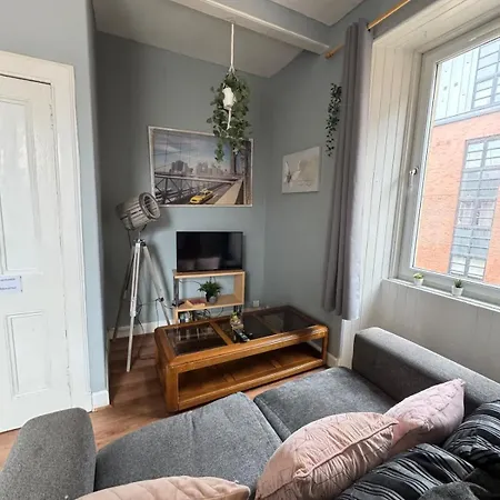 Comfortable 2br Relax & Explore אדינבורו