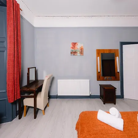 Stylish Victorian By Scenic Calton Hill *