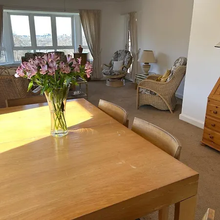 An Immaculate 3 Bedroomed In Edinburgh's Southside Διαμέρισμα *