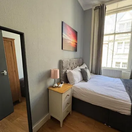 11 Walk Royal Mile Cosy For 4 Edinburgh