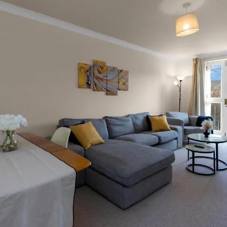 2 Bedroom In Haymarket, Edinburgh, With Free Parking Edinburgh