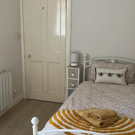 The Cosy Courtyard *