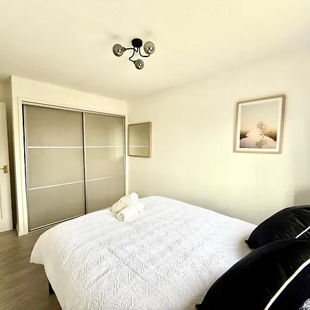 Kings Luxury - Free Parking And Fast Broadband *