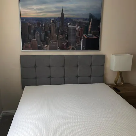 17 Flat 11 Slateford Gait * Edinburgh