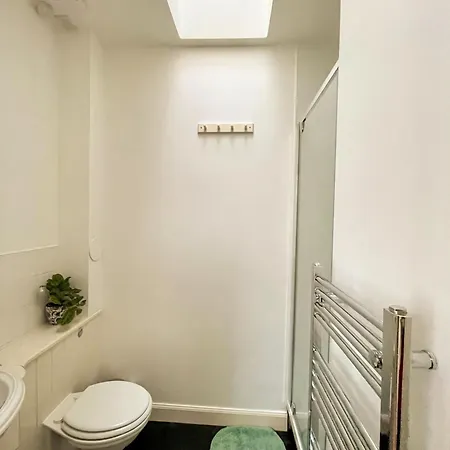 Little West End Апартаменты *