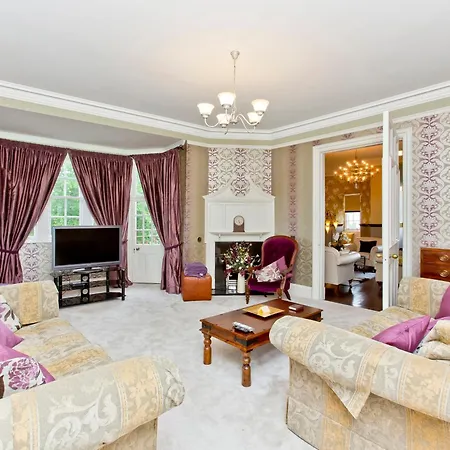 Luxury-3-bedroom Ramsay Garden Next To Castle *