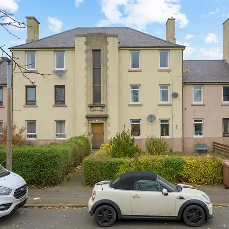 Pass The Keys 1-bedroom Flat Near Arthur's Seat