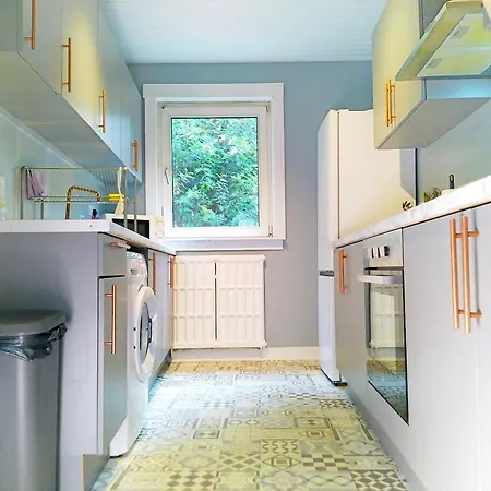 Bright & Spacious Flat By Murrayfield Stadium 아파트