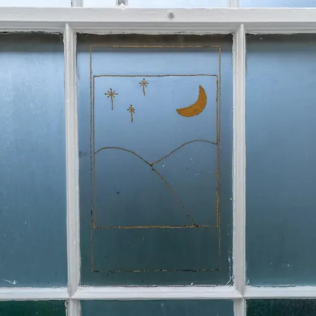 Pass The Keys Beautiful Modern Historical Flat Close To Castle *