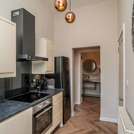 Pass The Keys Beautiful Modern Historical Flat Close To Castle *