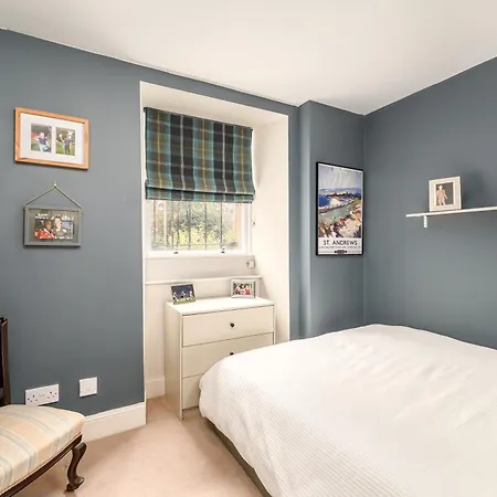 Elegant Flat With Garden In West End * Edinburgh