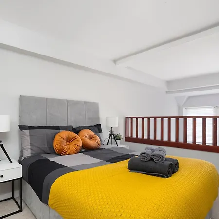 Lägenhet 2bed-2bath Flat, Centre *