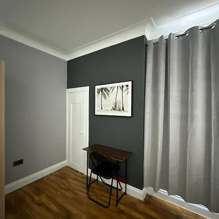 Luxury 5bd, Gym, Parking, Bus To Airport, Sleeps10 * Edinburgh